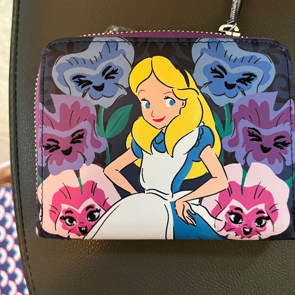 Alice in wonderland wallet loungefly - Picture 1 of 2